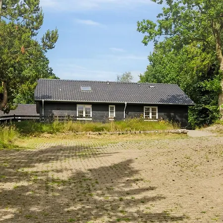 Jalina - 200m From The Sea By Interhome